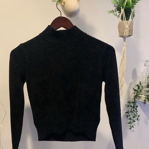Wilfred XS black turtleneck cropped sweater